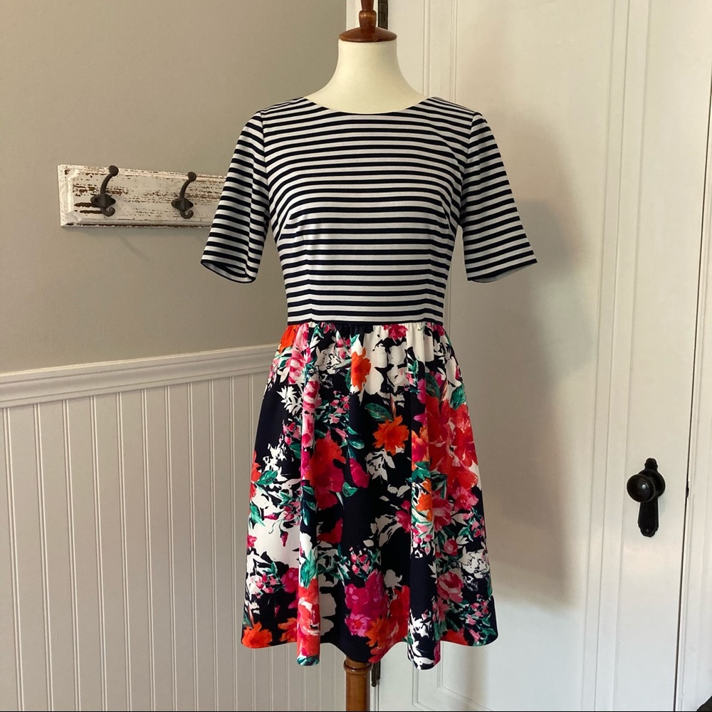 Jessica H Floral Dress (with pockets!)